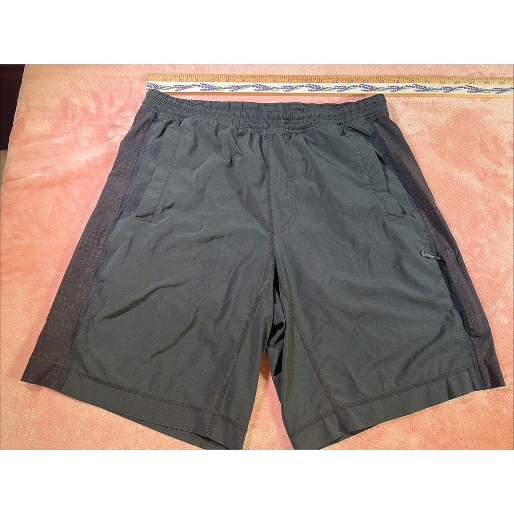 Lululemon Men's Large Run Response Short Black  Athletic Comfort w/Vent Holes